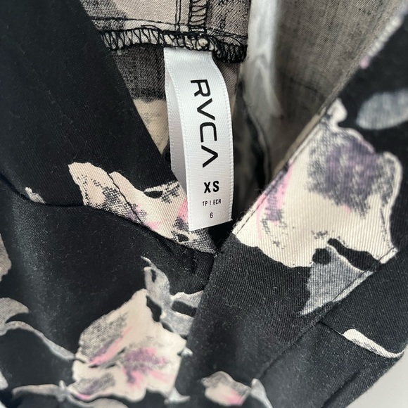 RVCA jumpsuit never worn from Plenty - Picture 3 of 4